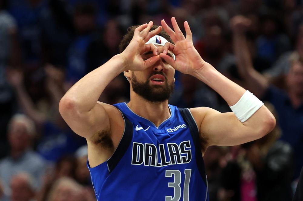 先拔头筹 先拔头筹