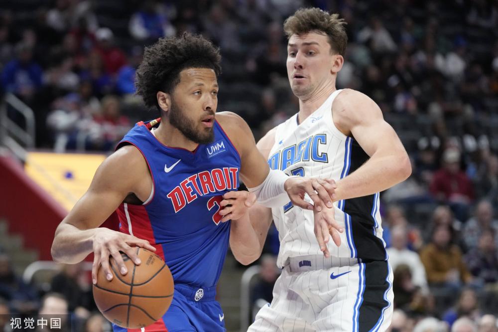 赛场气氛紧 赛场气氛紧